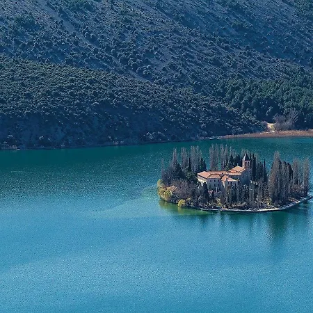 Amazing In בית נופש